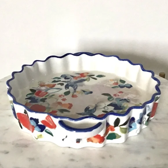 Anthropologie Luna Bakeware Pie Dish Handpainted Glazed Stoneware NEW